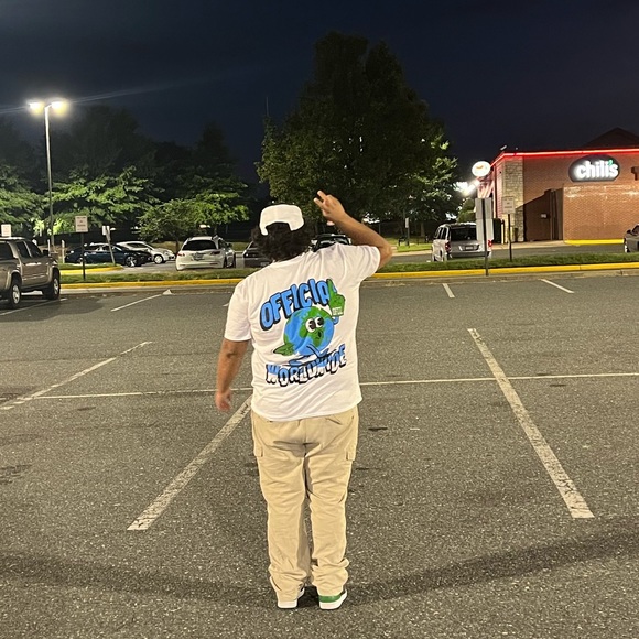 Meet your Posher, Julian - Picture 1 of 1